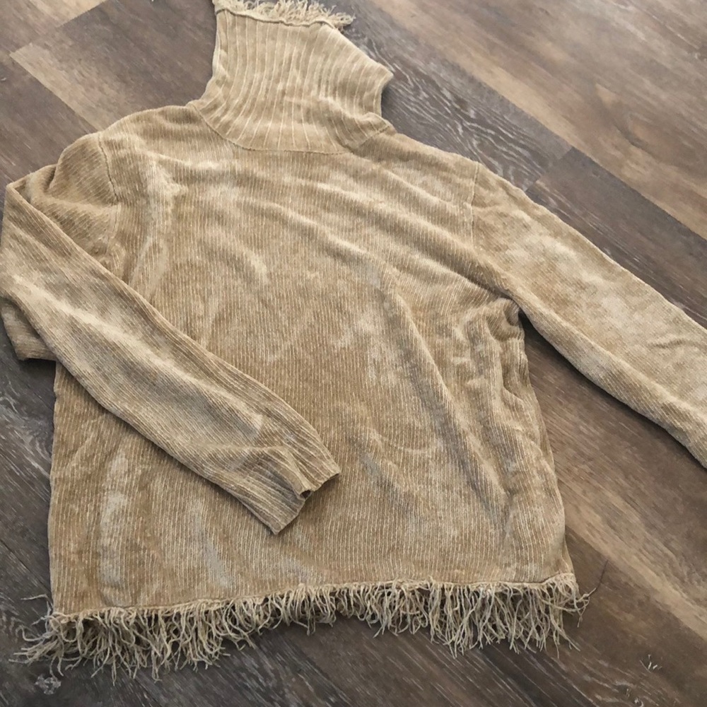 Velore turtleneck super soft pretty size large